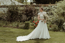 C2023-CSL913 - vestido de novia corte a de encaje con pedrería y manga corta