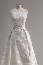 C2023-SB668 Sleeveless scoop neck wedding ball gown dress