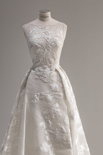 C2023-SB668 Sleeveless scoop neck wedding ball gown dress