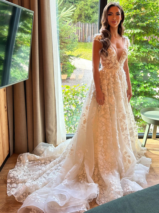 C2023-AL49 - short cap sleeve a-line 3D flower motif wedding gown with chapel train