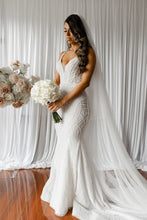 C2023-BSS73 - vestido de novia ajustado con pedrería y tirantes finos sin espalda