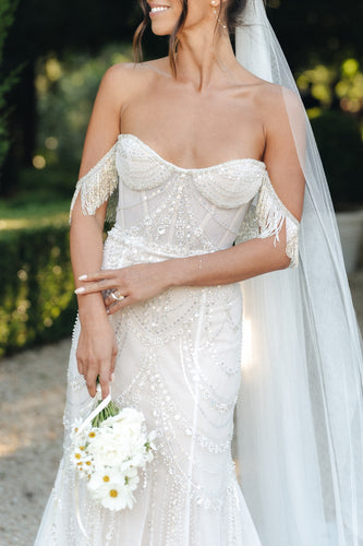 C2023-OS66g - strapless off the shoulder fitted wedding gown