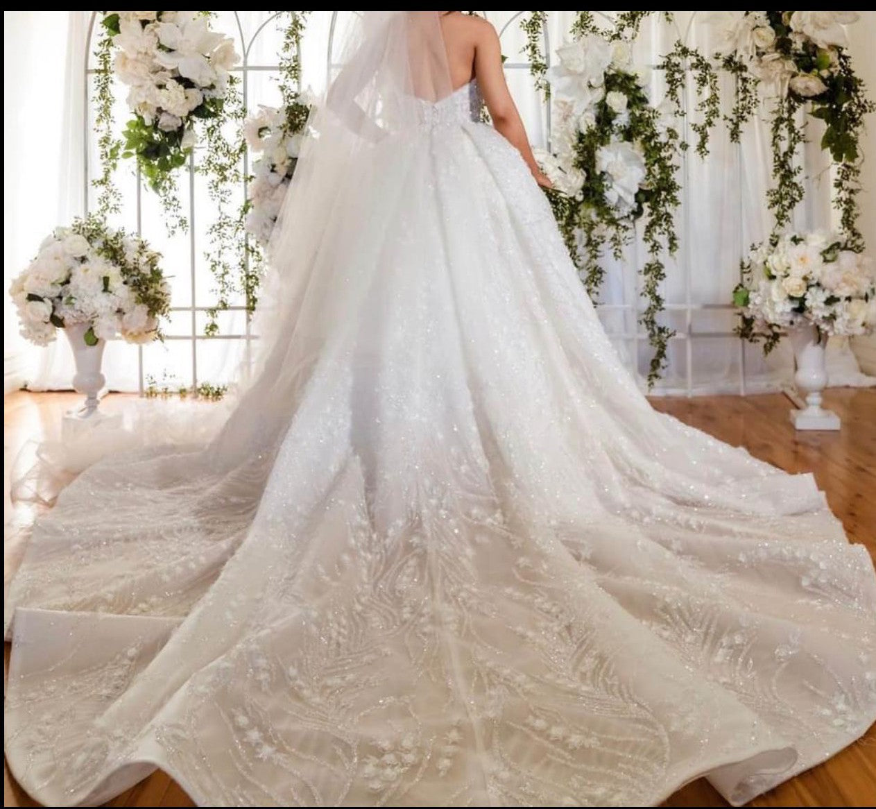 C2023-SBG6W - sweetheart beaded strapless formal ball gown wedding dress