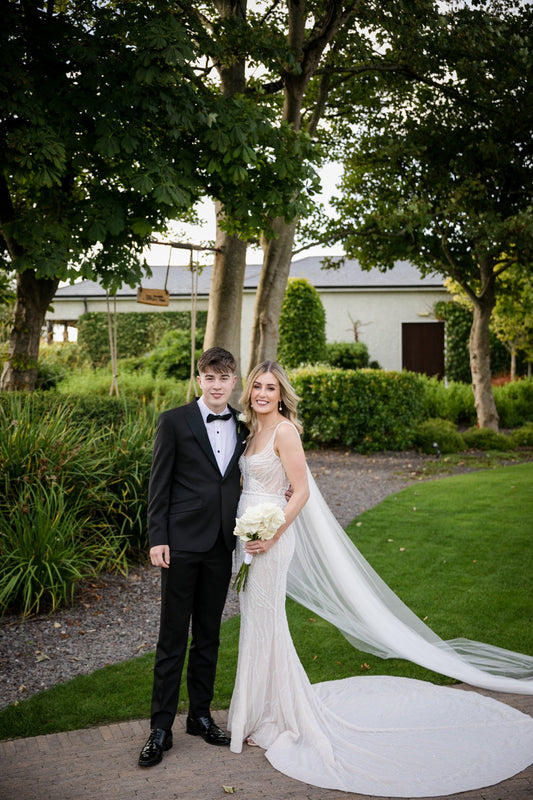 C2024-B993 - robe de mariée sans manches à encolure dégagée