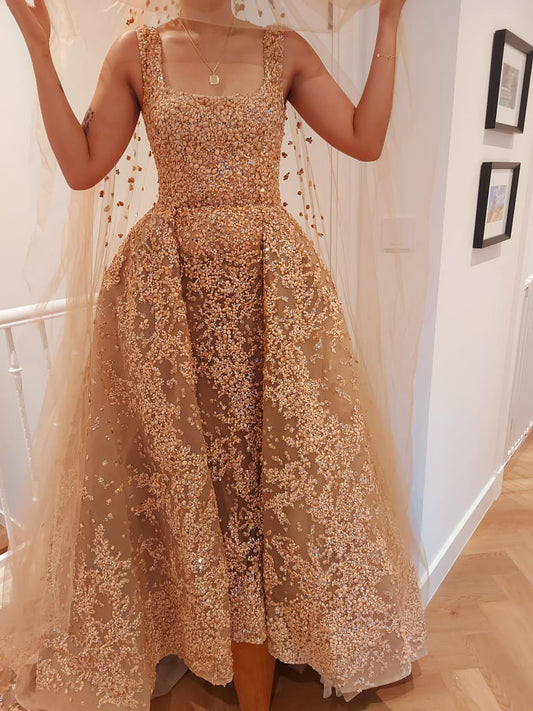 C2024-ES44 - backless beaded lace wedding gown