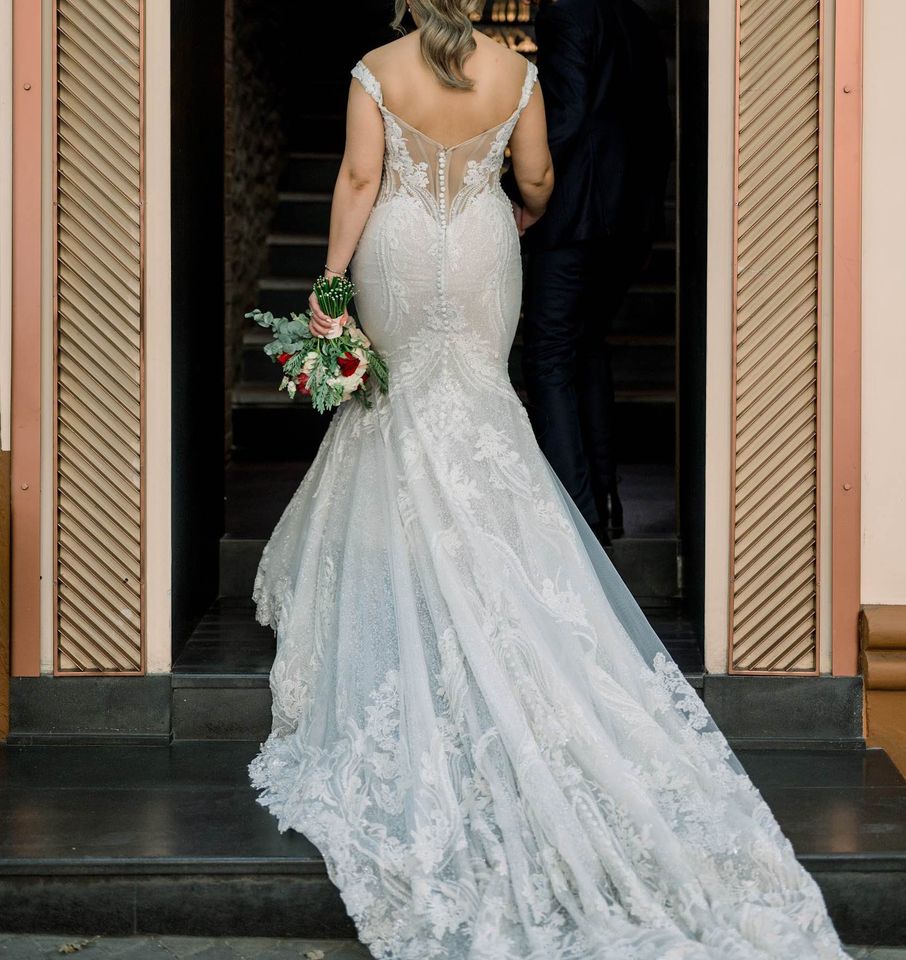 C2023-EPS off the shoulder plus size beaded wedding gown