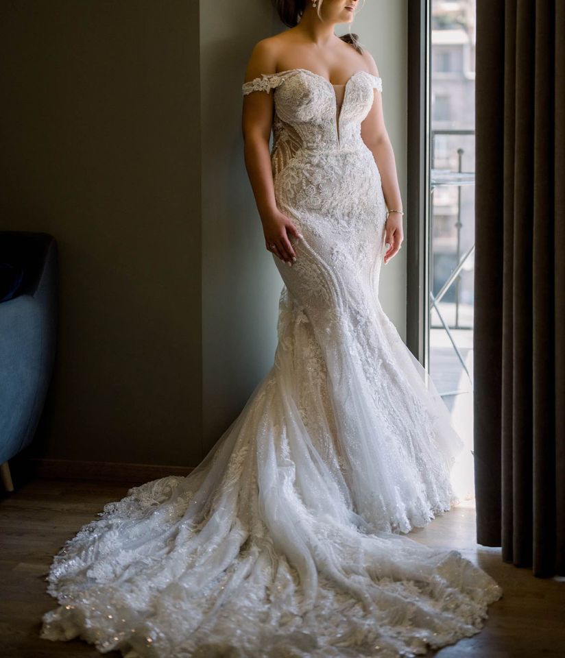 C2023-EPS off the shoulder plus size beaded wedding gown