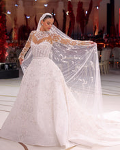 C2023-LSC87 - Vestido de novia con bordado de cuentas, manga larga y escote ilusión transparente