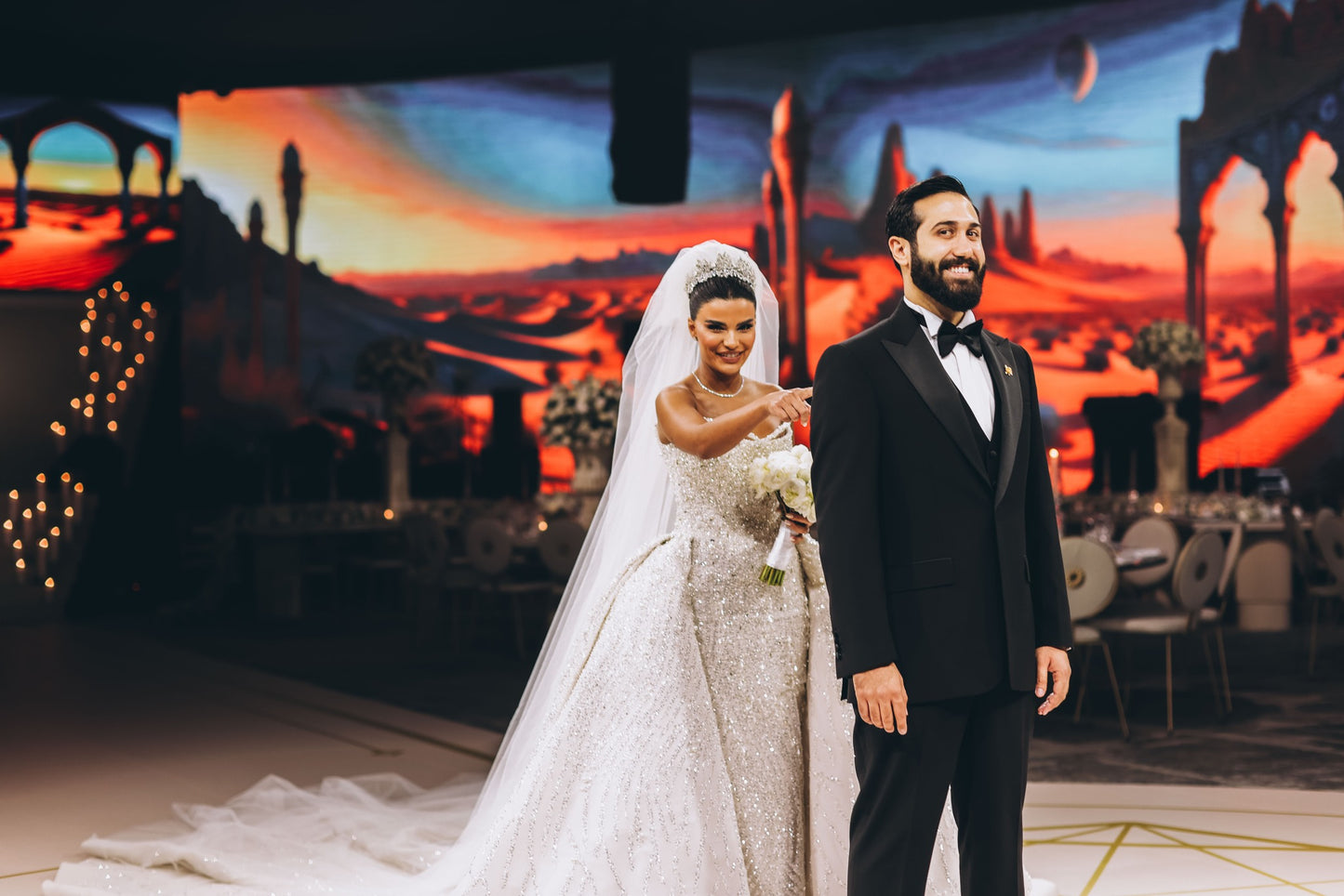 C2023-CB51C - Vestido de novia ajustado, sexy, sin tirantes, con cuentas de cristal y sobrefalda desmontable