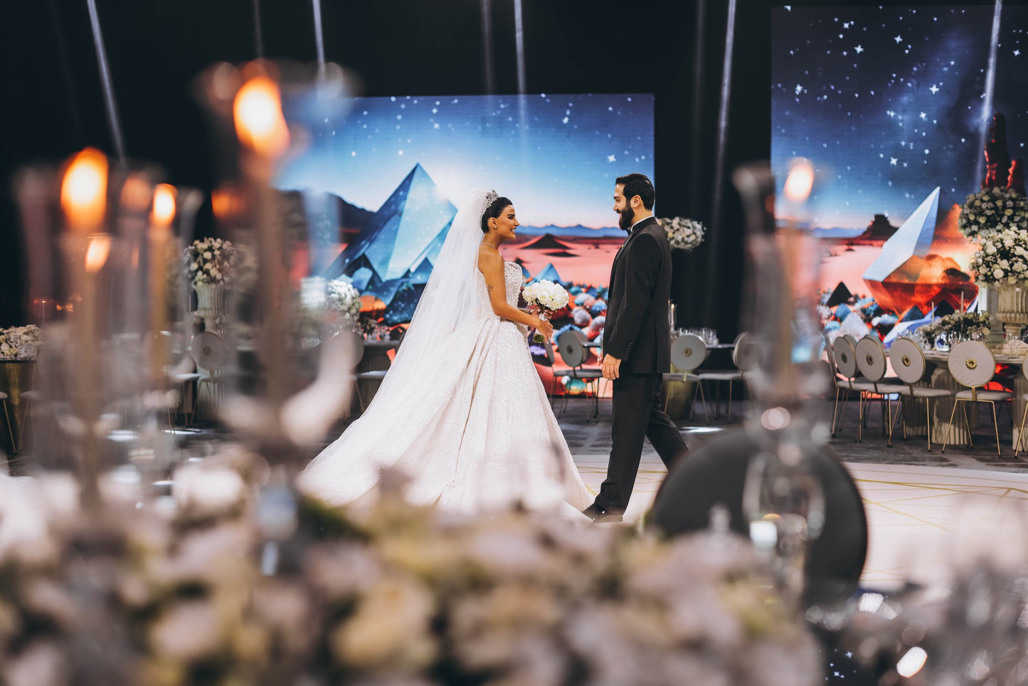 C2023-CB51C - Vestido de novia ajustado, sexy, sin tirantes, con cuentas de cristal y sobrefalda desmontable