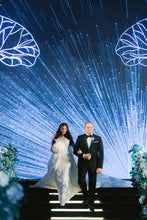 C2023-B2277 - Vestido de novia estilo tubo con pedrería brillante y sobrefalda de cola desmontable
