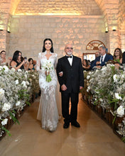 C2023-LSL3366 - Vestido de novia transparente de encaje con pedrería y manga larga y velo