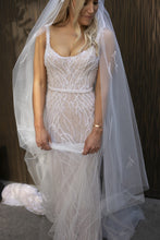 C2023-BBd3 - vestido de novia con escote redondo y pedrería