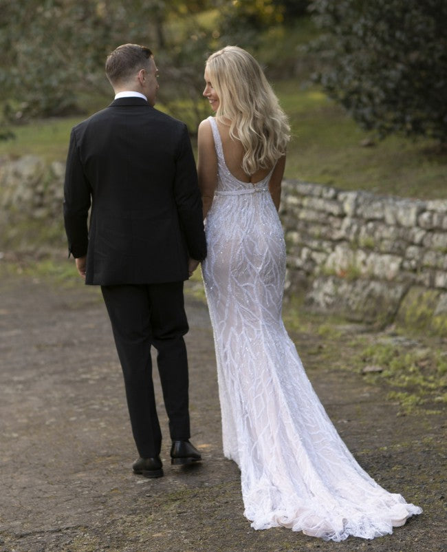C2023-BBd3 - robe de mariée perlée à encolure dégagée