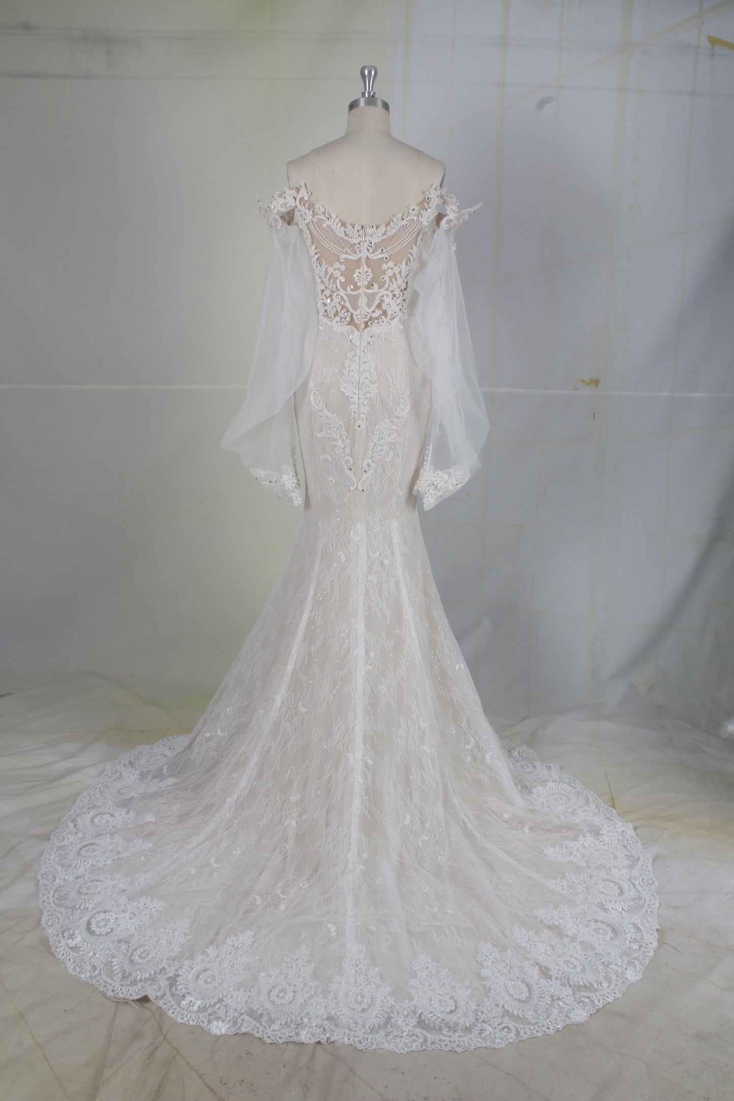 C2023-Hafizi - Off the shoulder cuff bishop long sleeve wedding gown