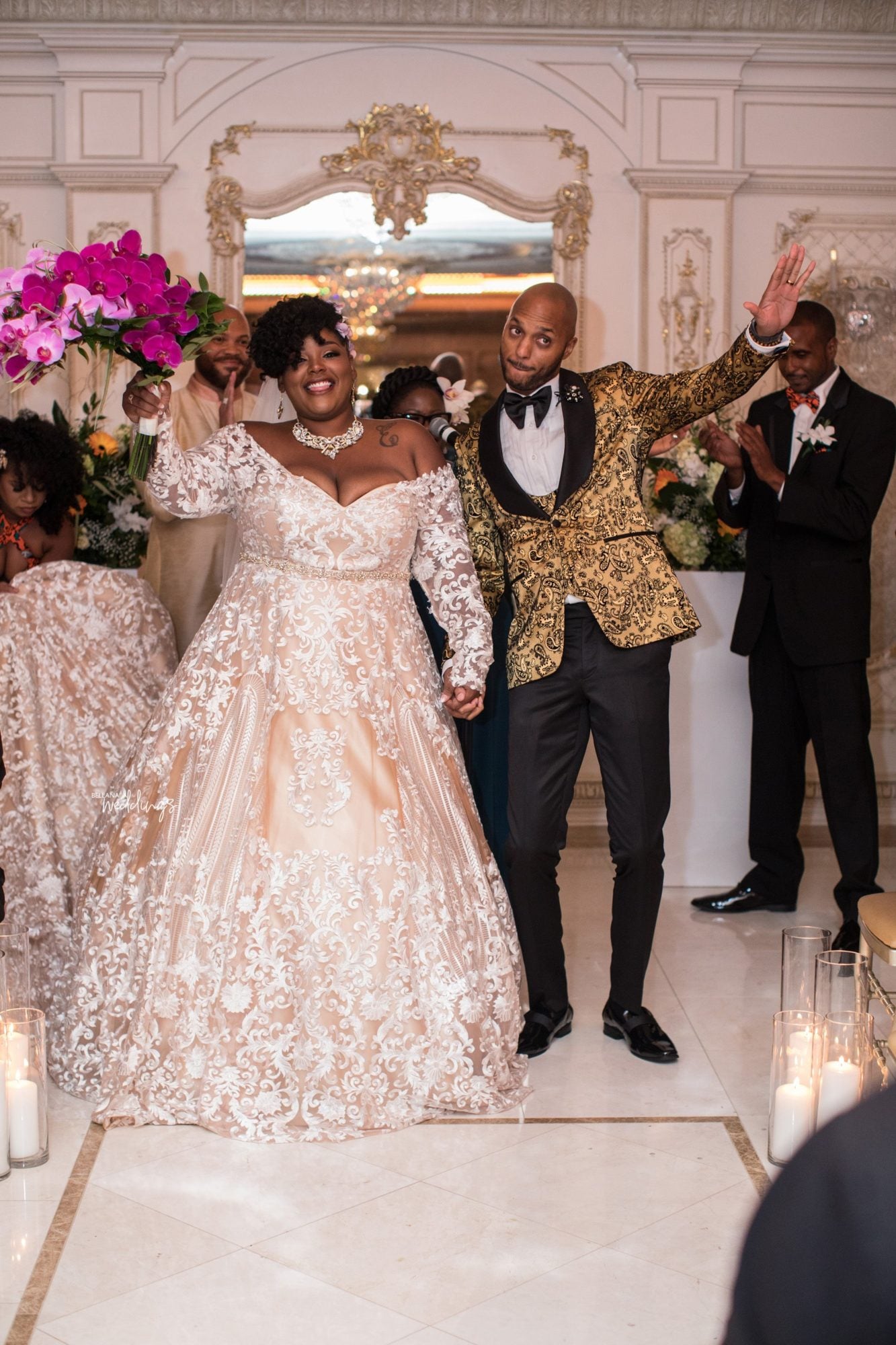 C2023-OSL668 - Robe de mariée en dentelle grande taille à manches longues et épaules dénudées