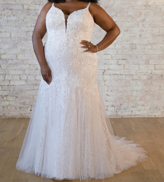 C2026SY-1426 - plus size lace wedding dress with spaghetti shoulder straps