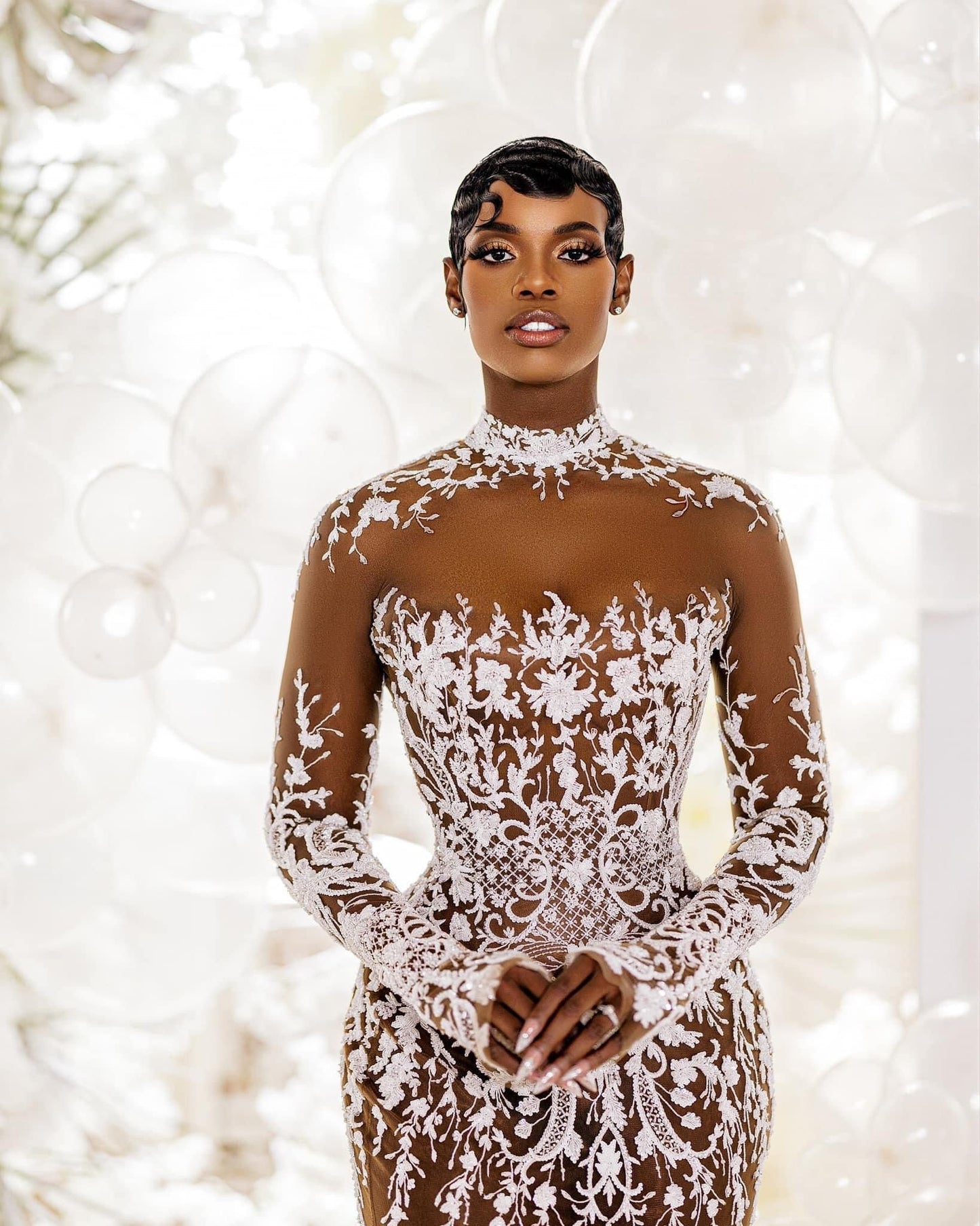 C2023-NLS2k - Vestido de novia sexy transparente de manga larga bordado en color nude