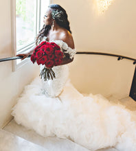C2022-OW979 Vestido de novia de encaje ajustado con hombros descubiertos