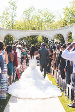 C2022-OW979 Vestido de novia de encaje ajustado con hombros descubiertos