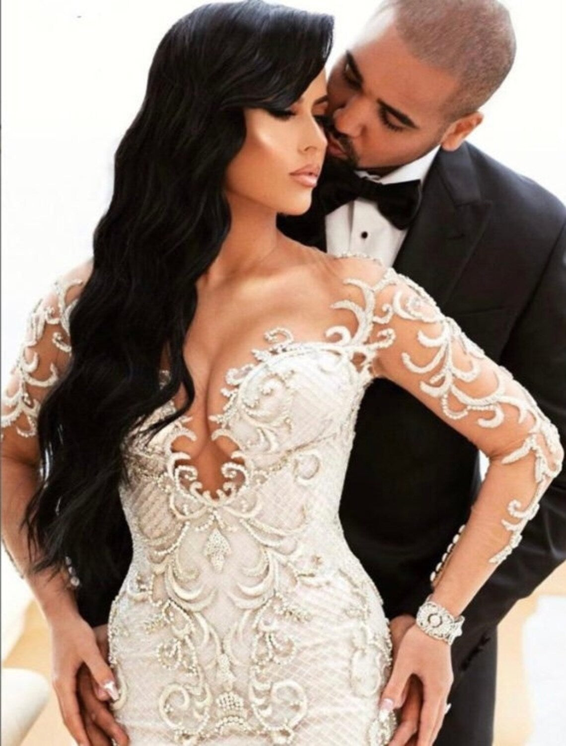C2022-LS77 - Vestido de novia de alta costura de manga larga con pedrería