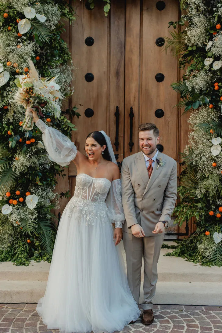 Robe de mariée trapèze sans bretelles en dentelle perlée, manches longues évêque détachables, C2023-SAB11