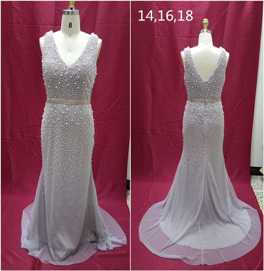 Robes de soirée grande taille sans manches par Darius