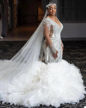 C2022-SLSB448 - Vestido de novia transparente de manga larga y talla grande con cristales Swarovski Bling