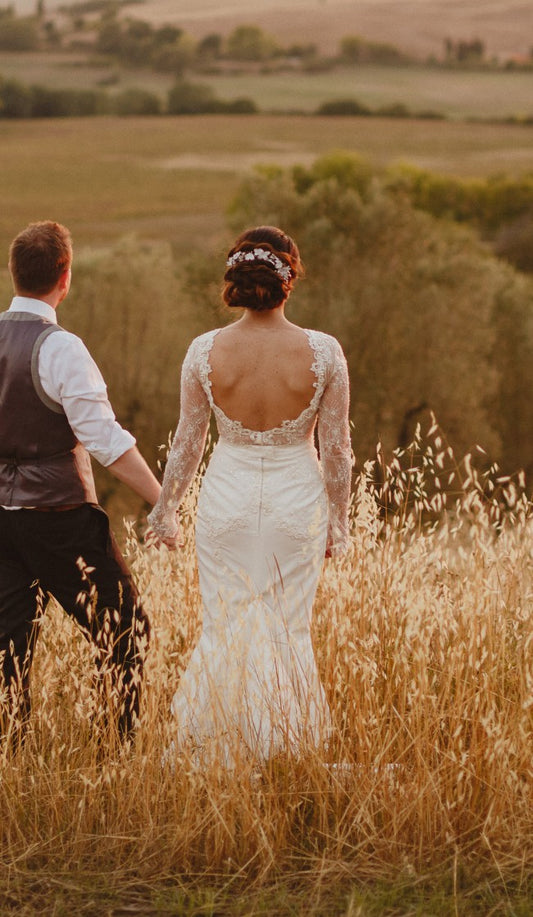 C2022-LS033 - Robe de mariée en dentelle transparente à manches longues et ligne de col en V