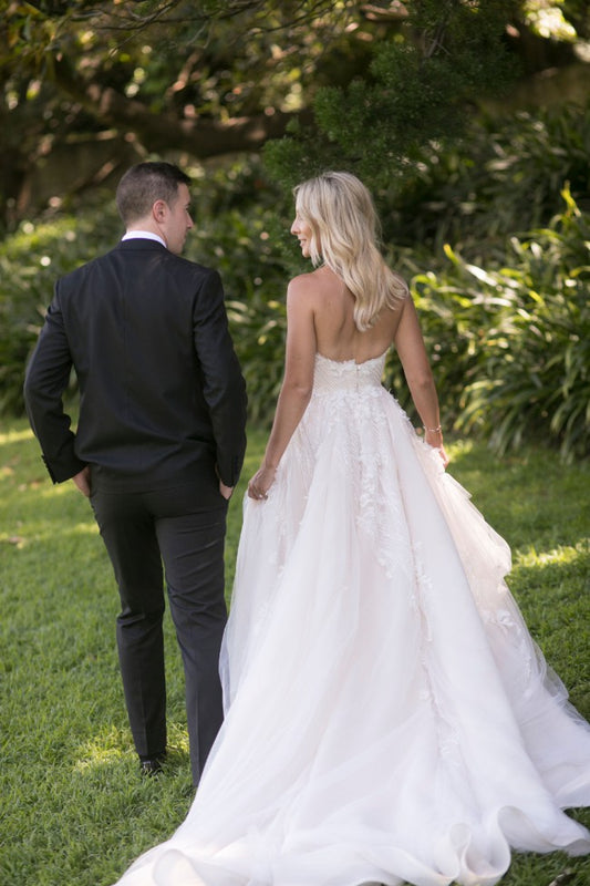 Style C2022-ALS24 - robe de mariée trapèze sans bretelles en dentelle