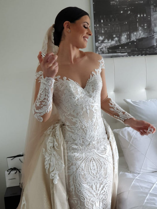 C2022-LS363 - Robe de mariée à manches longues et décolleté illusion transparent avec traîne amovible