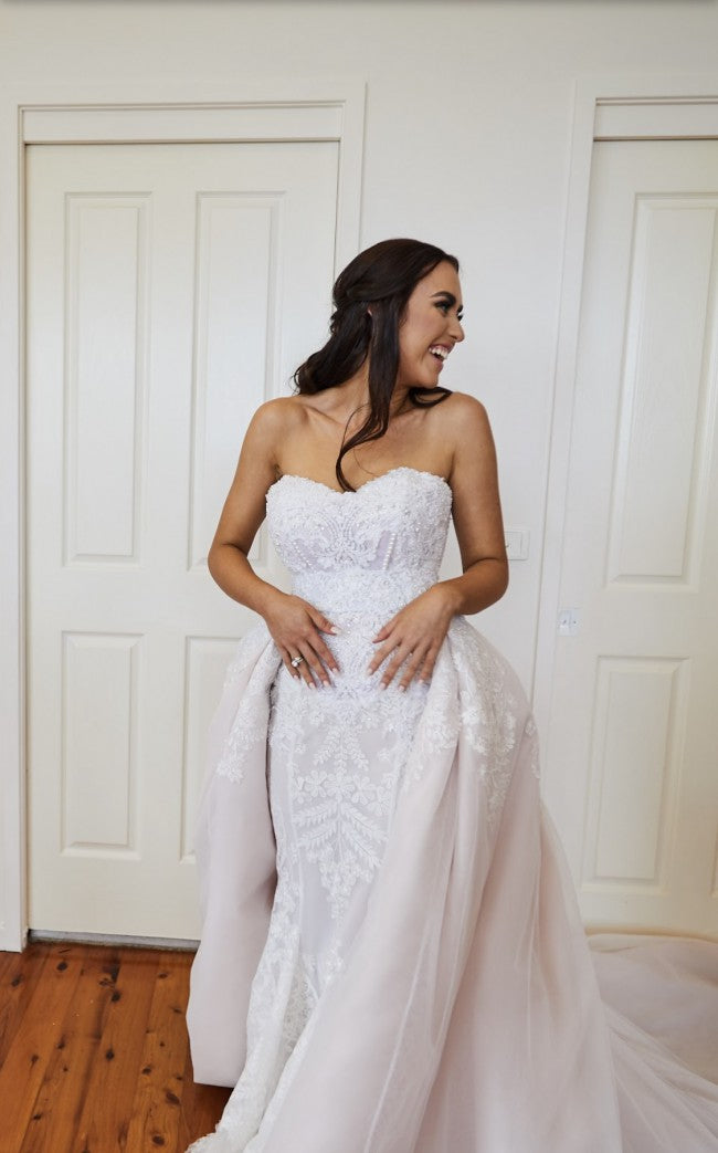 Robe de mariée brodée sans bretelles avec traîne de robe de bal amovible, C2022-SD448