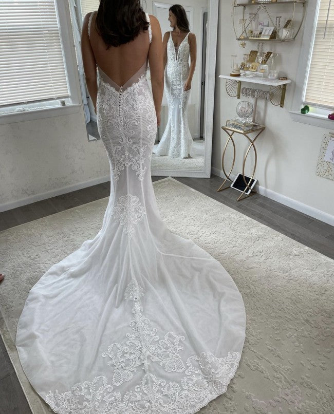 Robe de mariée brodée sexy sans manches, col en v, avec traîne, C2022-SVN61