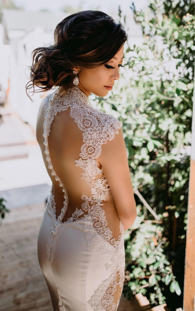 C2022-SS911 - Robe de mariée sexy en dentelle à mancherons transparents
