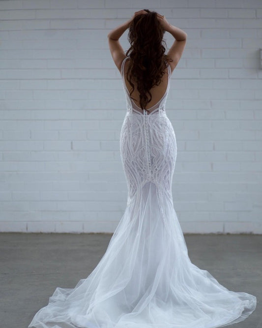 C2022S-044 sleeveless sexy v-neck line beaded wedding gown