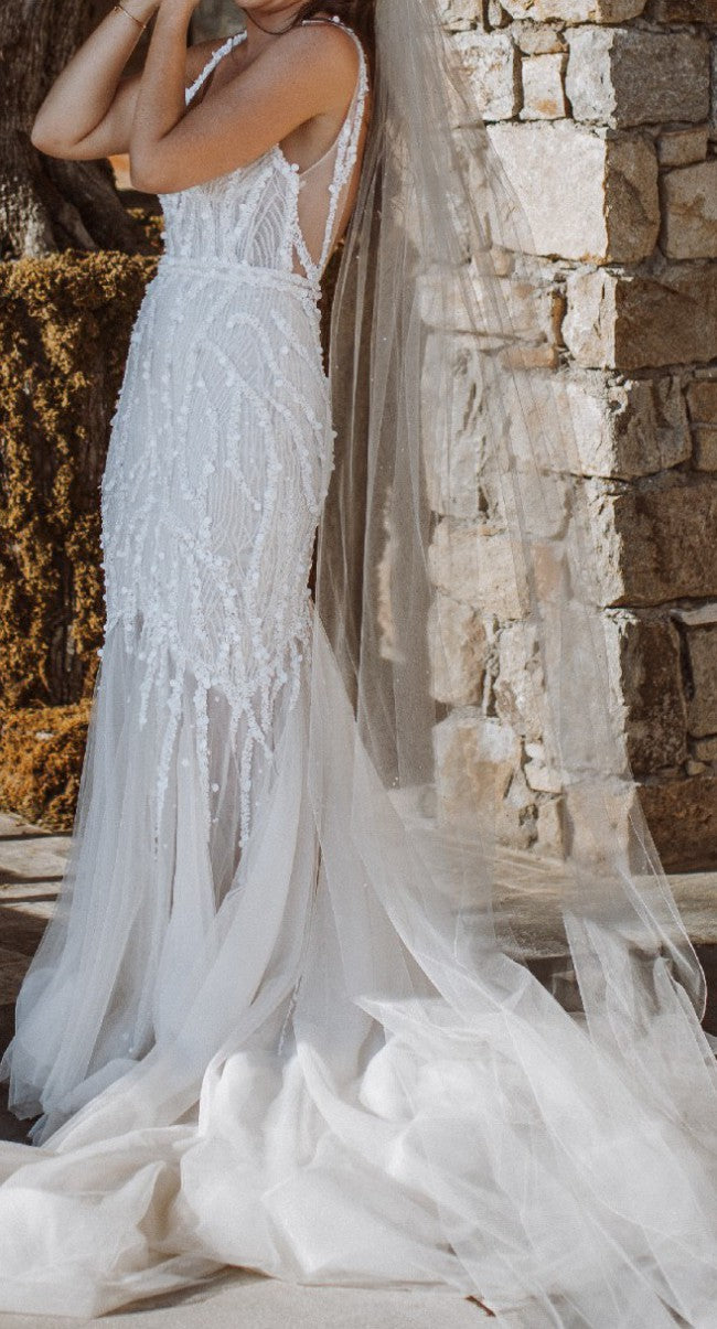 C2022-Sff771 - sleeveless fit-and-flare v-neck wedding gown