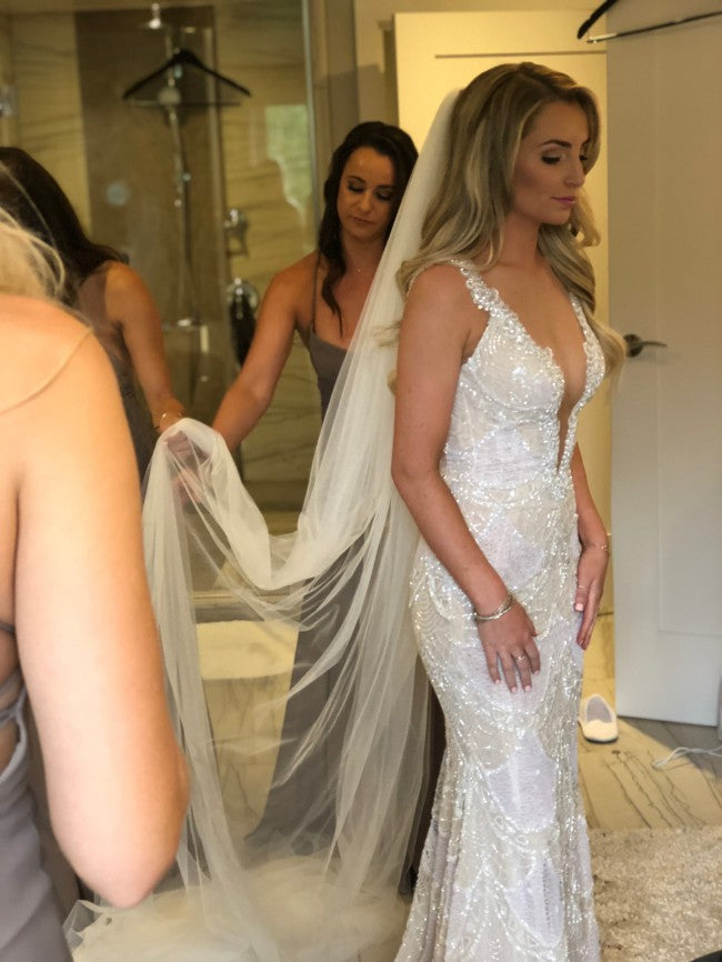 C2022-BF878 - vestido de novia sexy con escote en V y cuentas