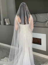 C2023-SLS700 vestido de novia transparente con cuello redondo y manga larga con cuentas