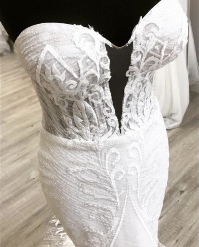 C2023-sos377 robe de mariée fourreau ajustée sans bretelles sexy