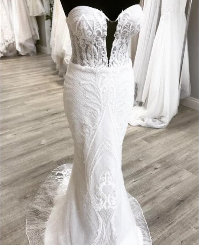 C2023-sos377 robe de mariée fourreau ajustée sans bretelles sexy