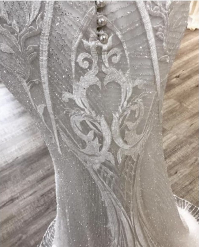 C2023-sos377 robe de mariée fourreau ajustée sans bretelles sexy
