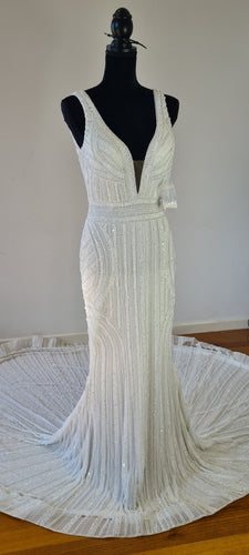C2023-svb888 - sleeveless sexy v-neck bugle beaded wedding gown