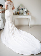 C2023-OS750 Vestido de novia bordado con hombros descubiertos y cola desmontable
