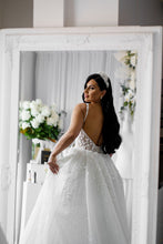 C2023-BG556 Vestido de novia sexy con cuentas 3D y cola desmontable
