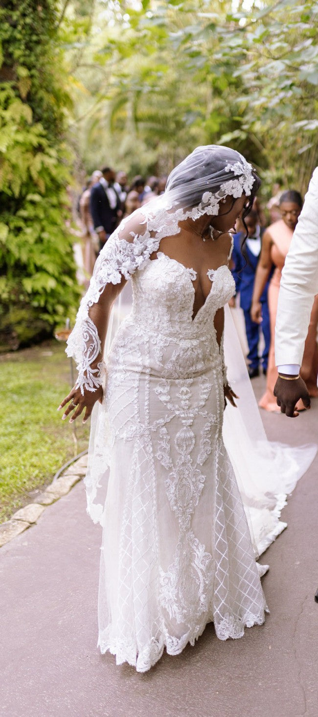 C2023-LS116 Robe de mariée transparente à manches longues et décolleté illusion