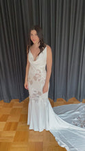C2023-cn71 vestido de novia ajustado sin mangas con cuello vuelto