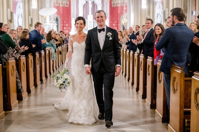 C2023-L410b - robe de mariée en dentelle transparente à manches longues et traîne cathédrale