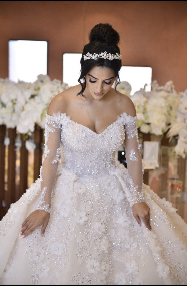 C2023-OLS52b robe de mariée à manches longues et épaules dénudées