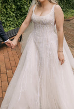 C2023-SS83h - sleeveless scoop neck plus size beaded wedding gown