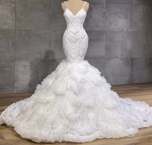 C2023-FF252 - robe de mariée évasée en perles avec bretelles fines